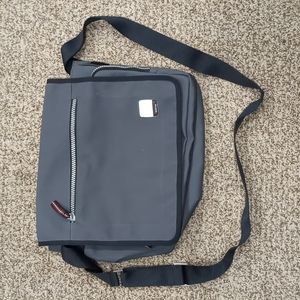 Kenneth Cole Reaction messenger bag grey and black
